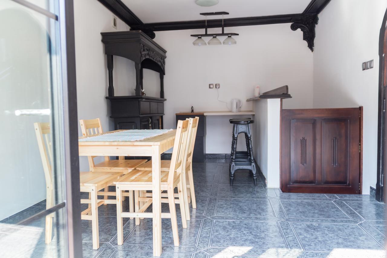 Magic Garden Hostel Калиш Экстерьер фото