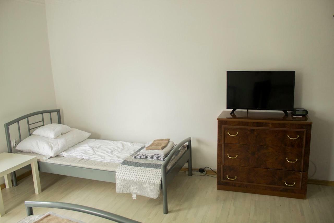 Magic Garden Hostel Калиш Экстерьер фото