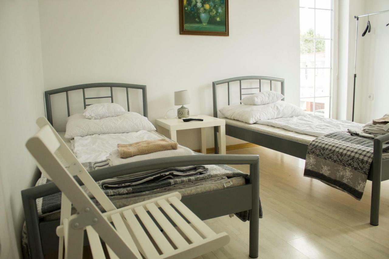 Magic Garden Hostel Калиш Экстерьер фото